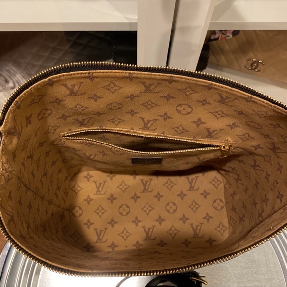 Louis Vuitton Cruiser PM - Picture 9 of 16